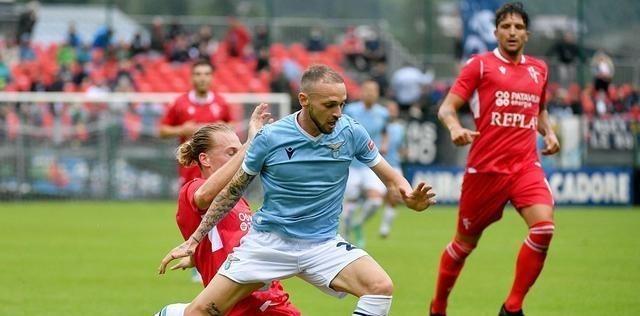 开云体育登录-今夜密尔沃基雄鹿备战意大利杯，防线松动细节曝光，球迷炸锅，阵容厚度经受考验的简单介绍