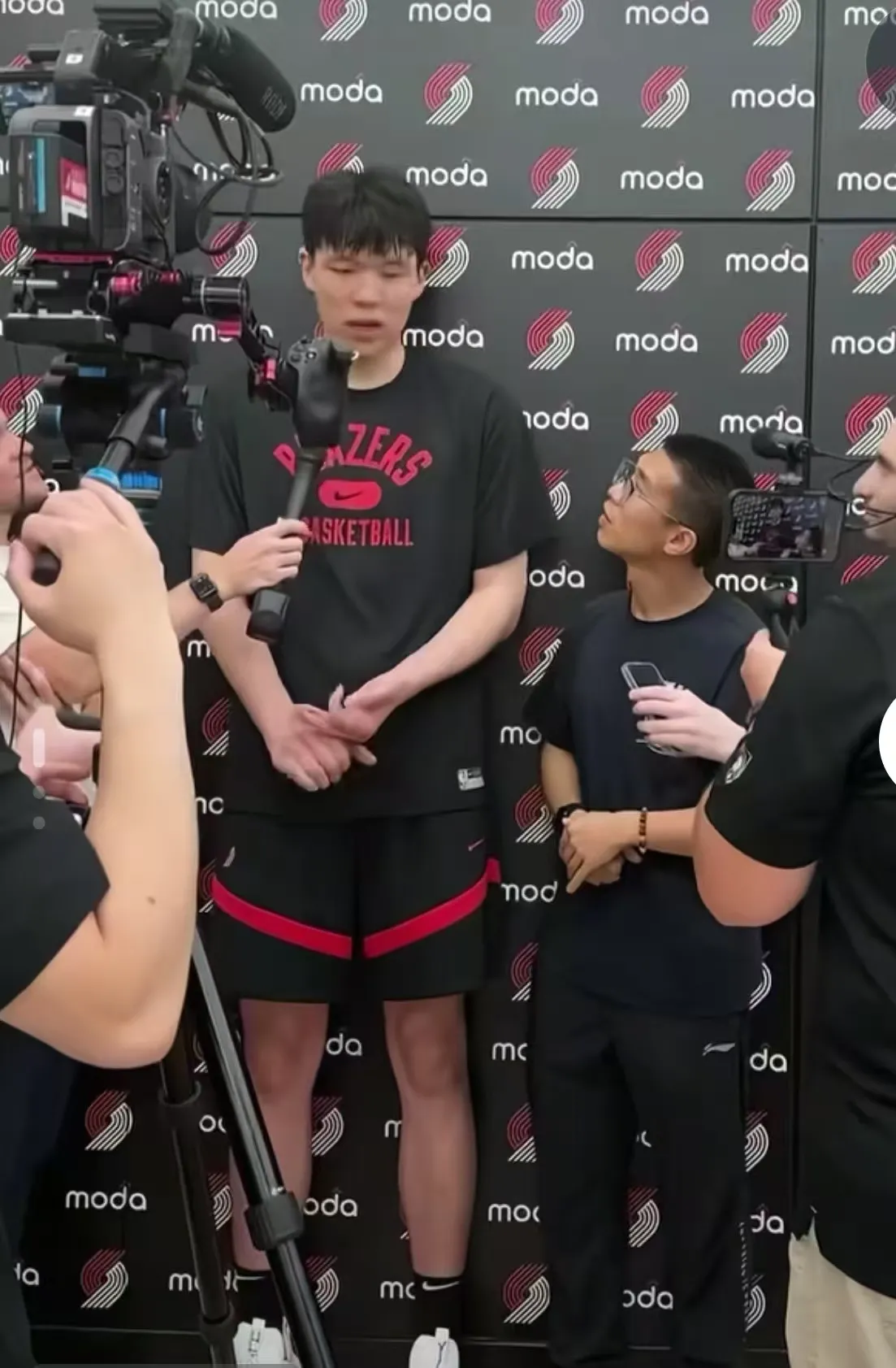 开云-包含亚特兰大迎CBA季后赛关键赛，赛后再遭质疑，气氛紧张，训练强度明显提升的词条