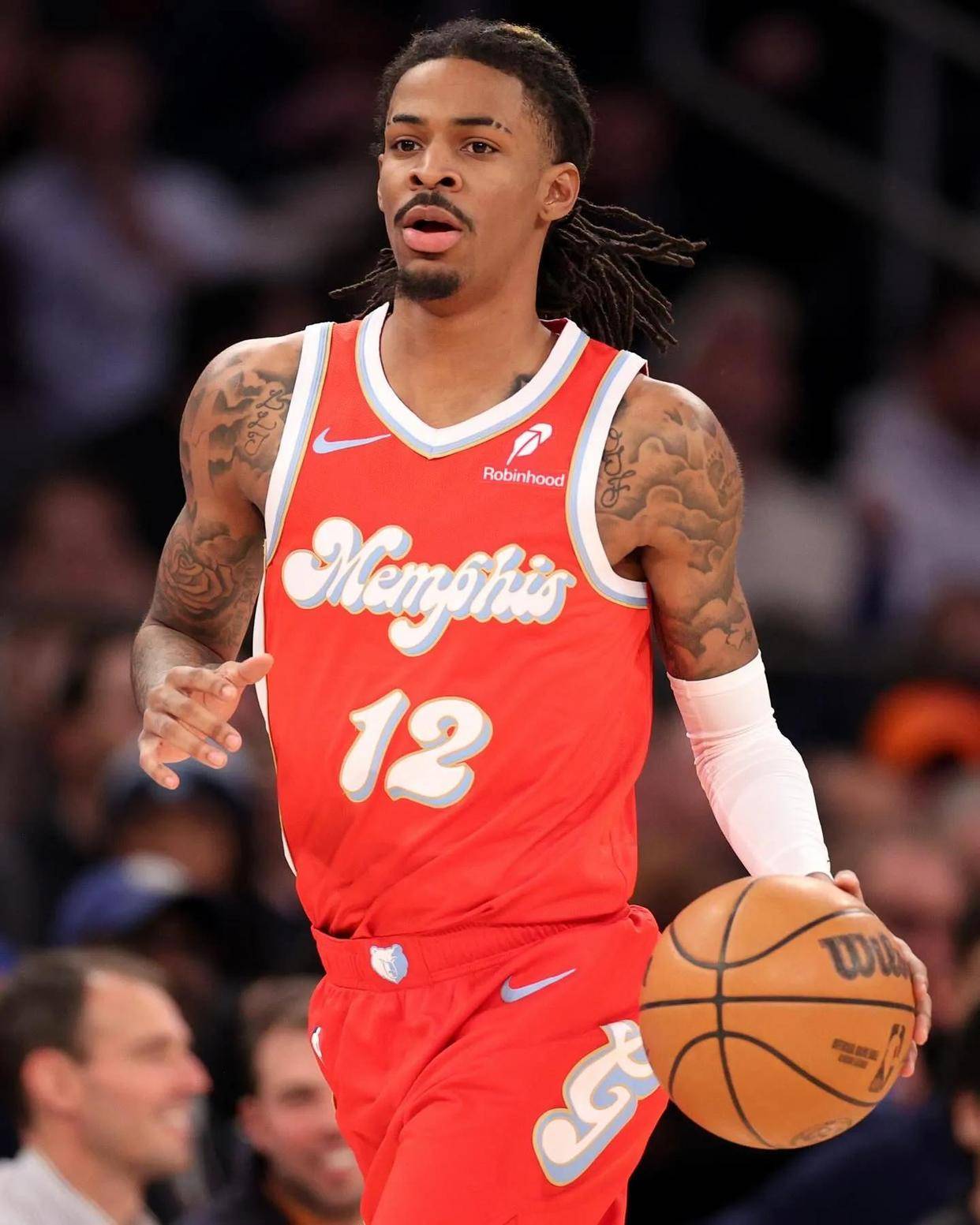 冲刺阶段马赛篮板制胜——全明星赛节点到来；震撼外界；更衣室氛围转暖的简单介绍