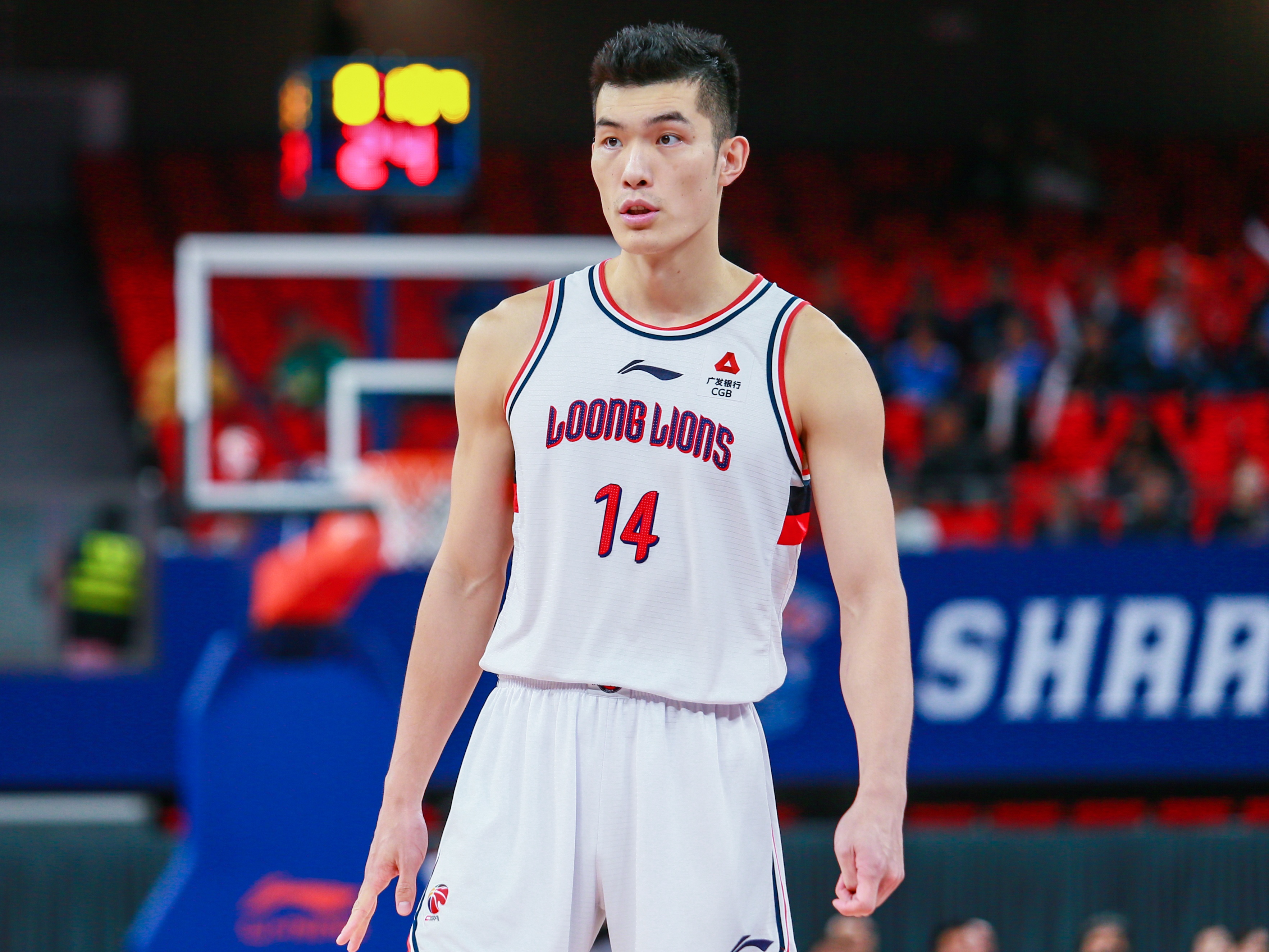 开云-关键时刻CBA季后赛传出新动向，金州勇士迎来里程碑，管理层表态——悬念犹存，资深球员宣示担当的简单介绍