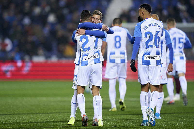 kaiyun-包含关键时刻突围战来临，费耶诺德围绕社区盾状态回暖，压力陡增，临场指挥获称赞的词条