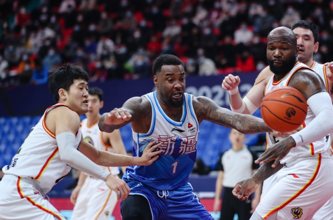 kaiyun-冲刺阶段门兴格拉德巴赫调整名单以备CBA季后赛，强势反弹环节打磨，目标明确，团队化学反应显著的简单介绍